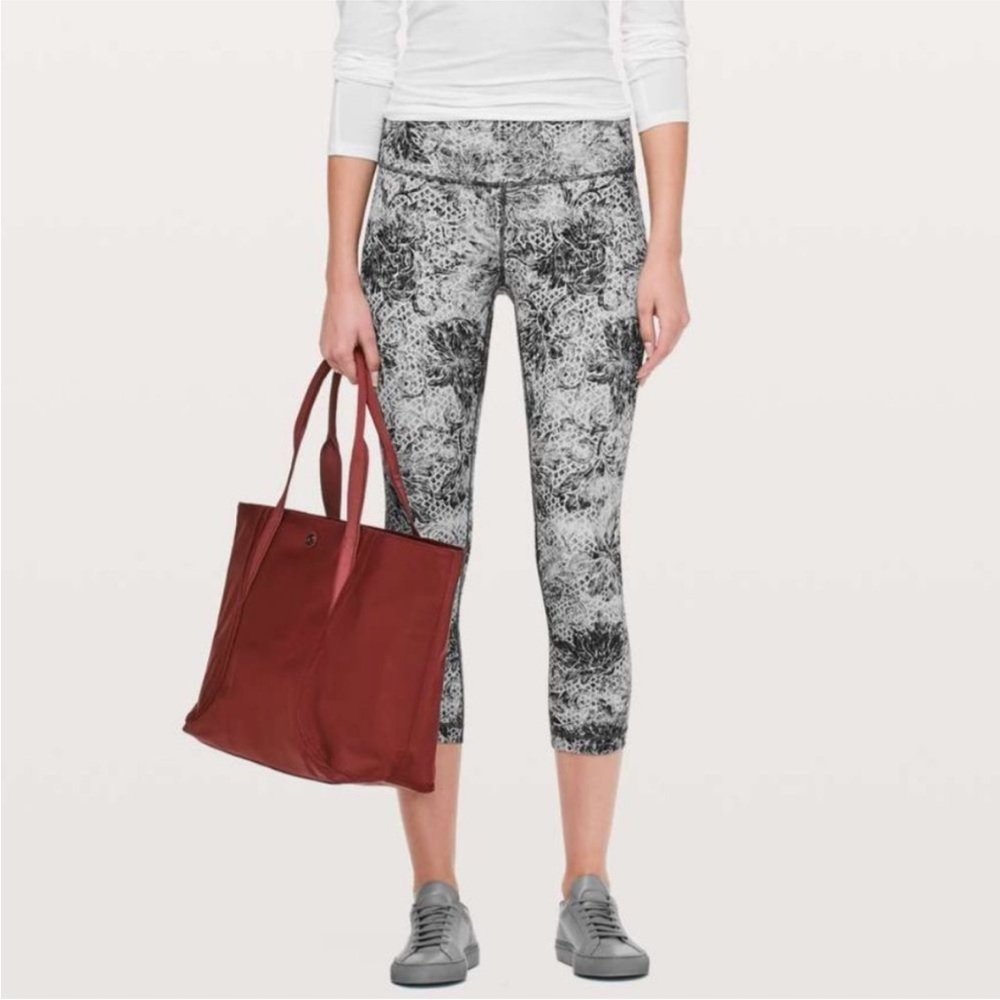 Lululemon Wunder Under Crop Full-on Luxtreme Serigraph Starlight black/m…